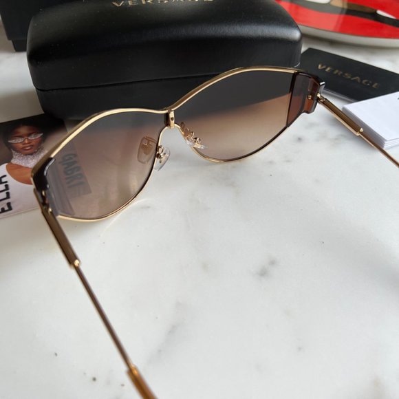 NEW Versace VE2239 Gold/Brown Lens Cat Eye Shield Sunglasses - Picture 9 of 9